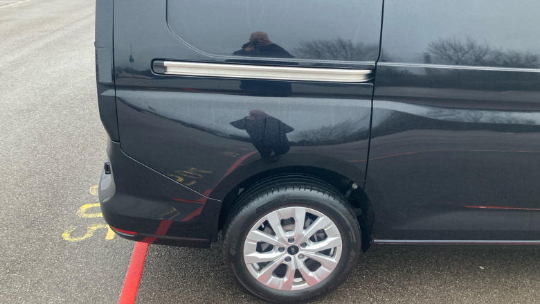 Ford Transit Connect 240 L2 Diesel 2.0 EcoBlue 122ps Limited Van Auto